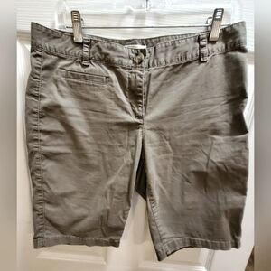 LOFT Julie shorts, size 4, khaki, 10 inch inseam